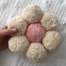 Pom Pom Daisies Pack